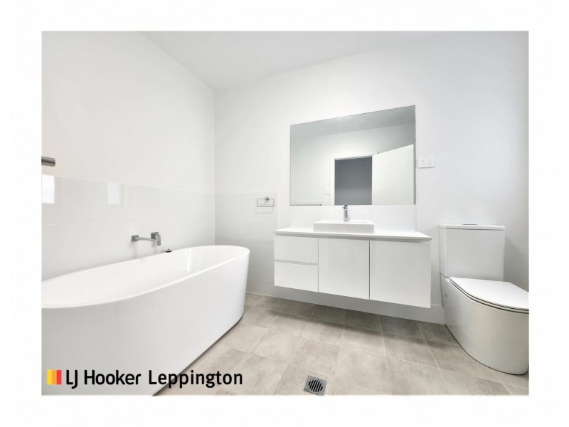 14a Ascot Drive, Chipping Norton NSW 2170