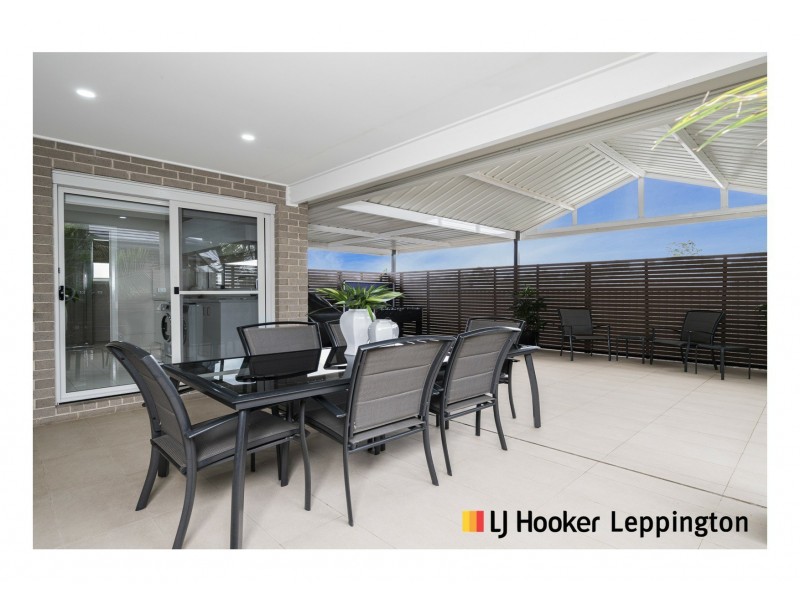 14 Oaklands Circuit, Gregory Hills NSW 2557