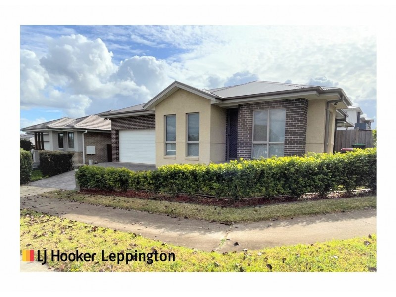 19 Buckingham Loop, Oran Park NSW 2570