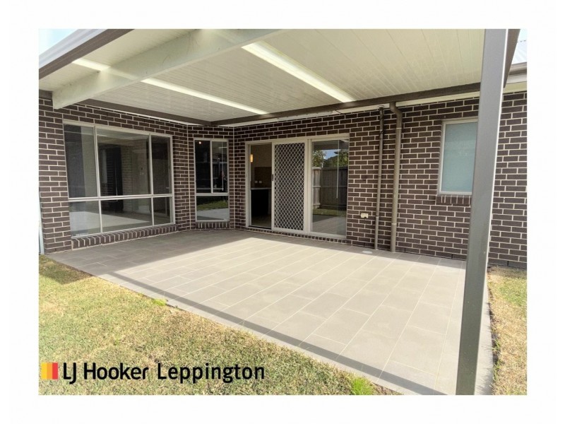 19 Buckingham Loop, Oran Park NSW 2570