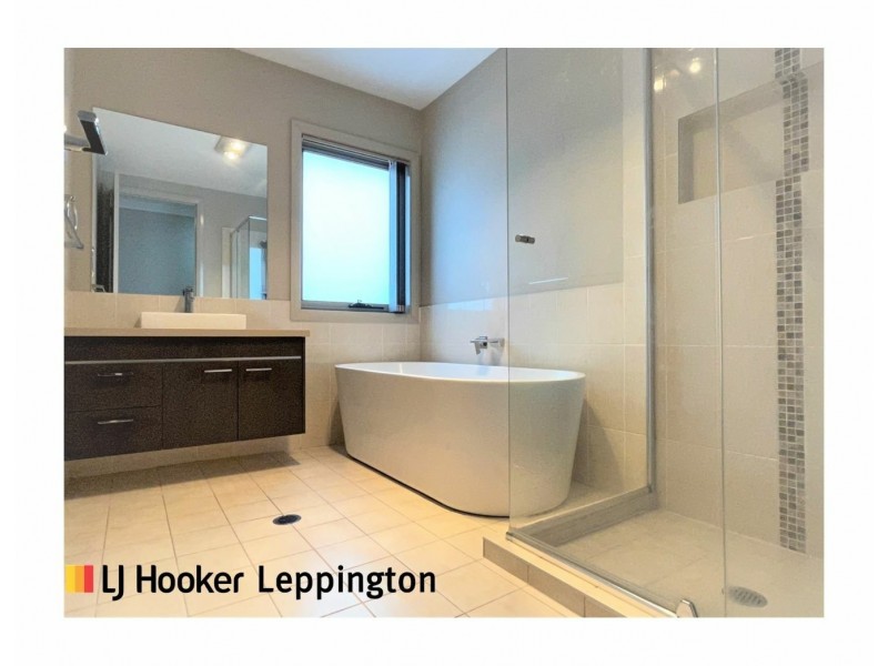 19 Buckingham Loop, Oran Park NSW 2570