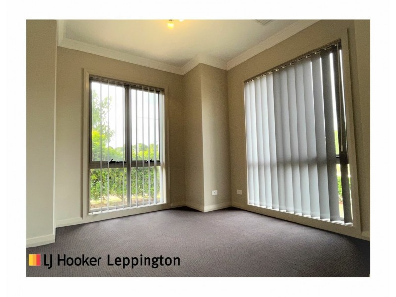19 Buckingham Loop, Oran Park NSW 2570