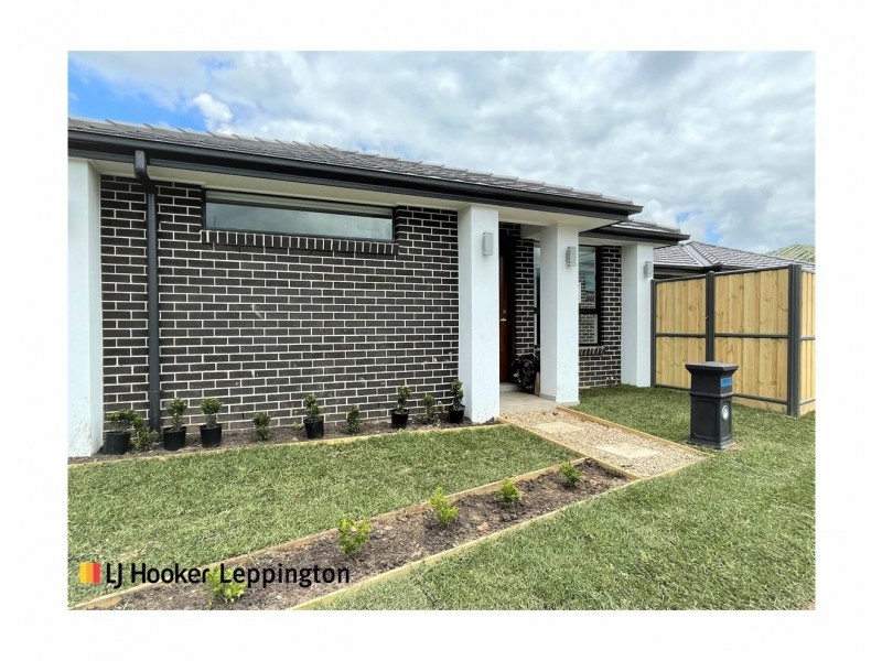 1 Mowle Street, Catherine Field NSW 2557