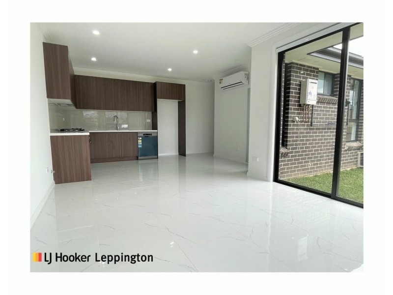 1 Mowle Street, Catherine Field NSW 2557