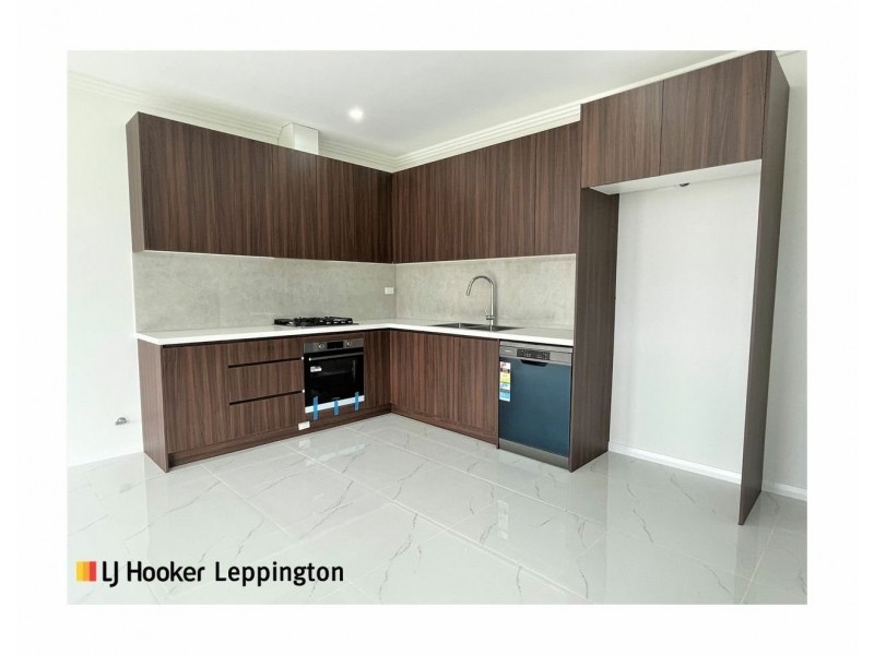 1 Mowle Street, Catherine Field NSW 2557