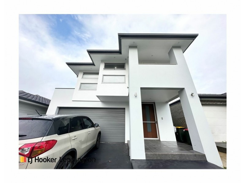 35 Wollahan Avenue, Denham Court NSW 2565