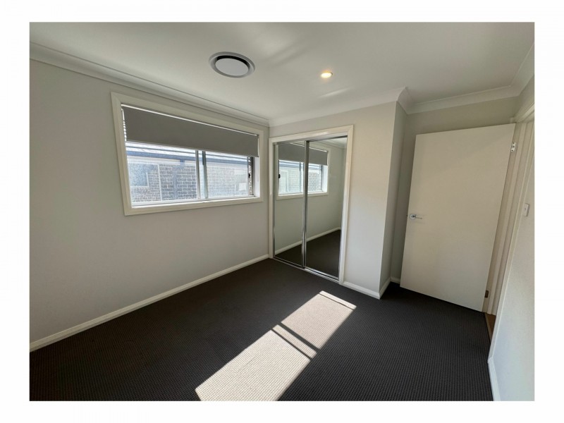 16b Harvey Street, Oran Park NSW 2570
