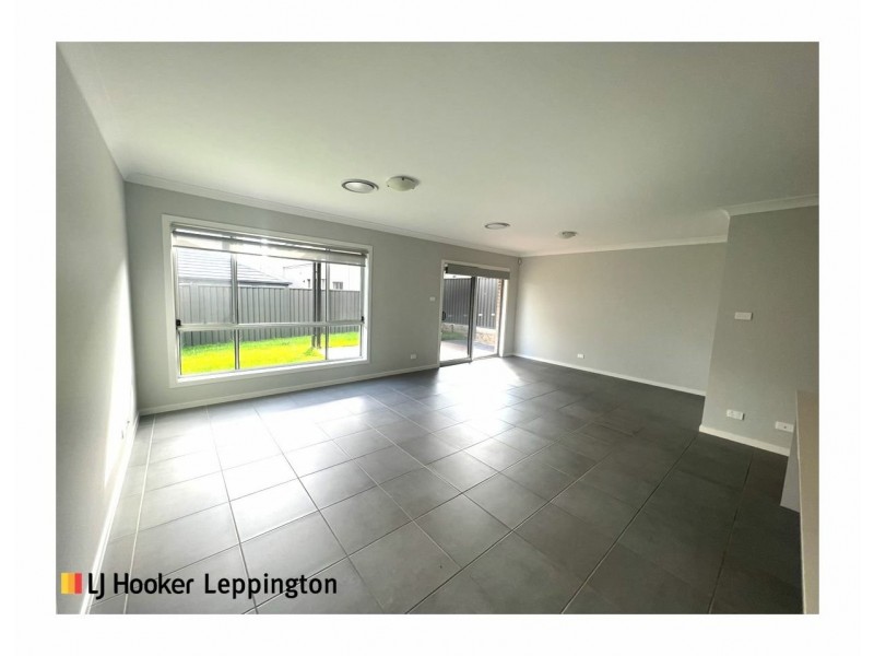 27 Waterlily Street, Denham Court NSW 2565