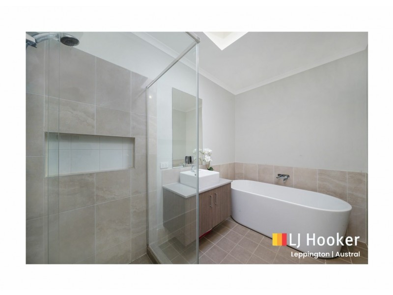 50 Wiregrass Avenue, Denham Court NSW 2565