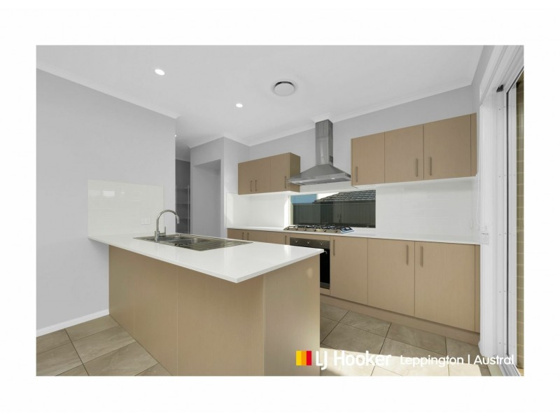 44 Mulvihill Crescent, Denham Court NSW 2565