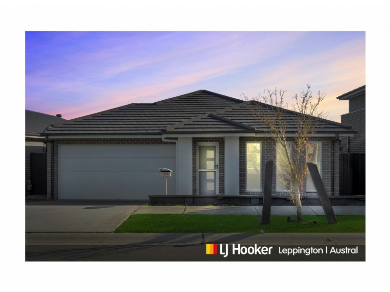 44 Mulvihill Crescent, Denham Court NSW 2565