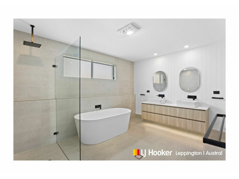 10 Sulky Street, Menangle Park NSW 2563