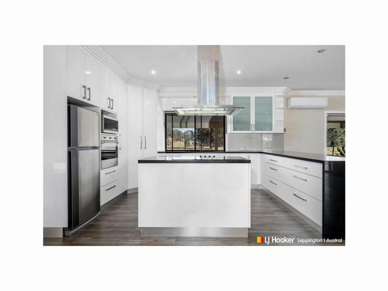 137 Lyrebird Road, Pheasants Nest NSW 2574