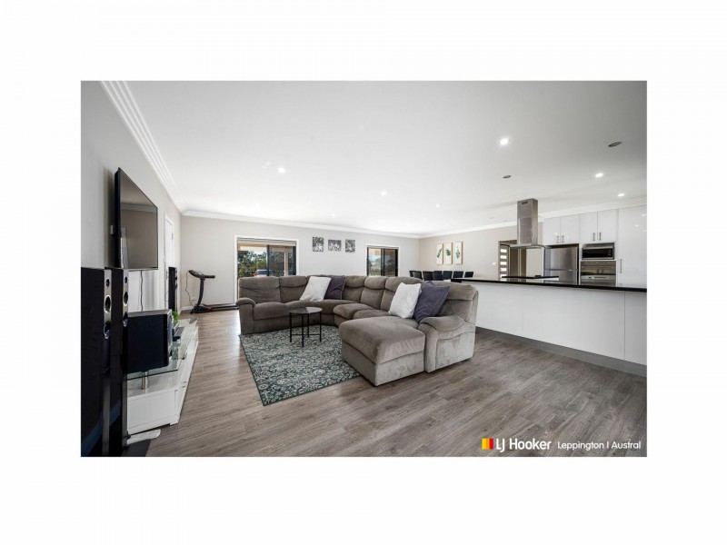 137 Lyrebird Road, Pheasants Nest NSW 2574