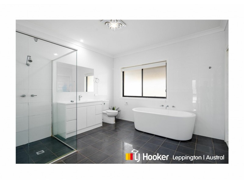 137 Lyrebird Road, Pheasants Nest NSW 2574