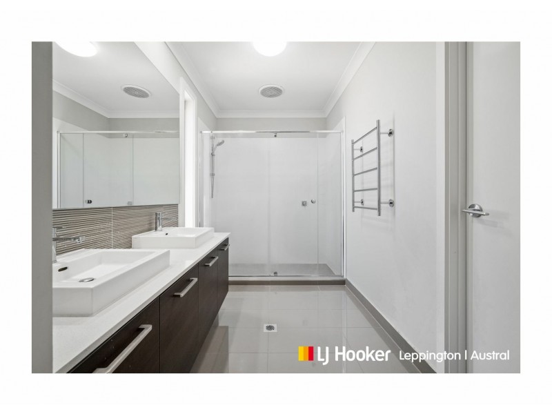 4 Hollows Drive, Oran Park NSW 2570