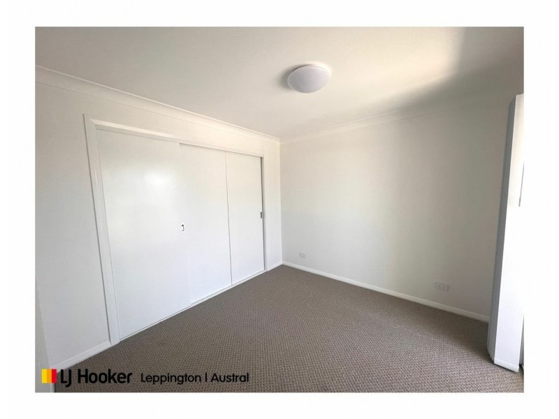 5 Pitstock Lane, Oran Park NSW 2570