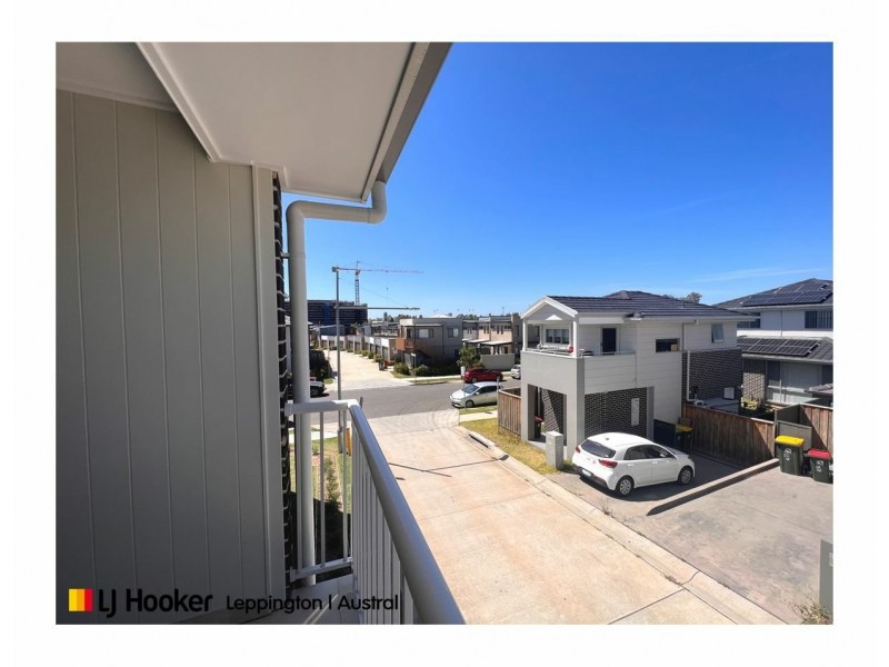 5 Pitstock Lane, Oran Park NSW 2570