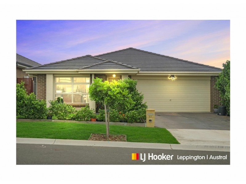 32 Buckingham Loop, Oran Park NSW 2570