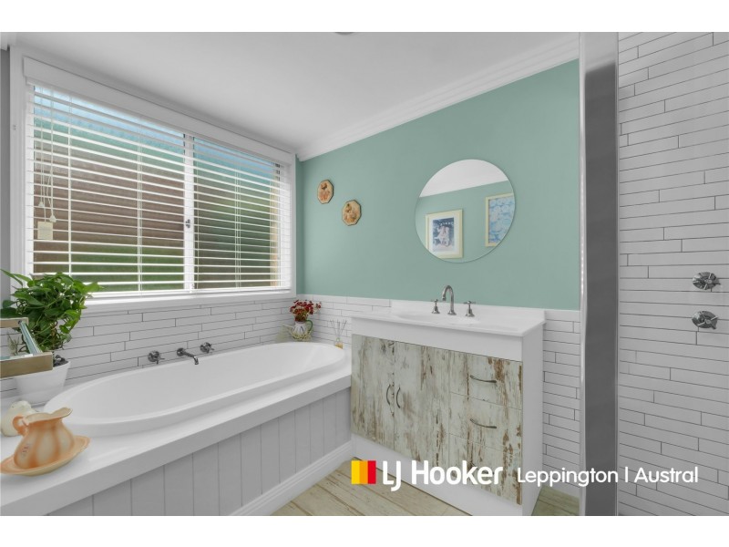 4 Buin Place, Glenfield NSW 2167
