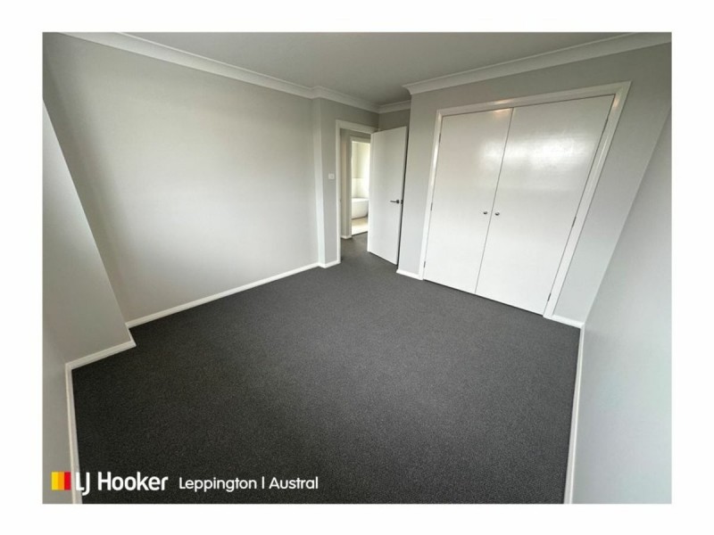 39 Thompson Road, Oran Park NSW 2570