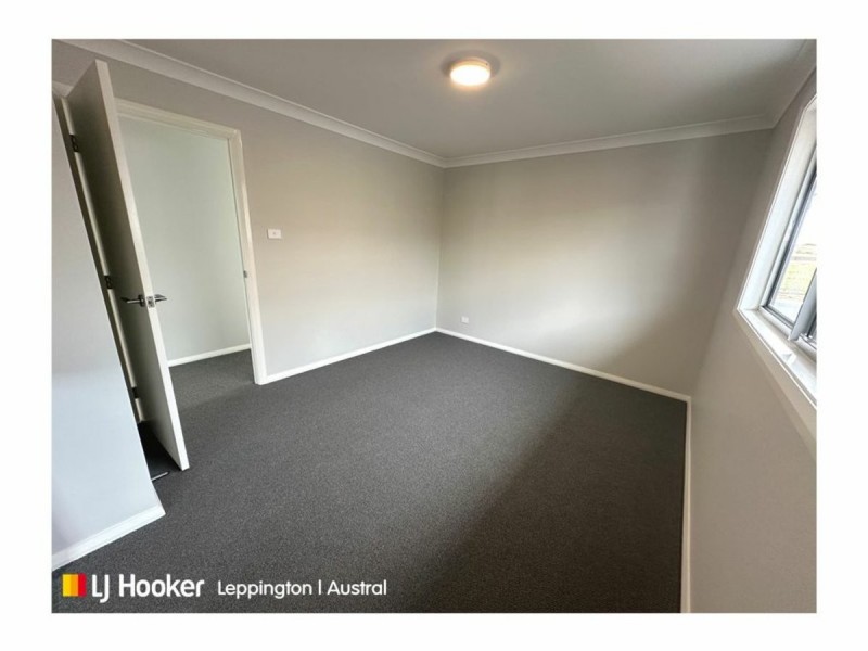 39 Thompson Road, Oran Park NSW 2570