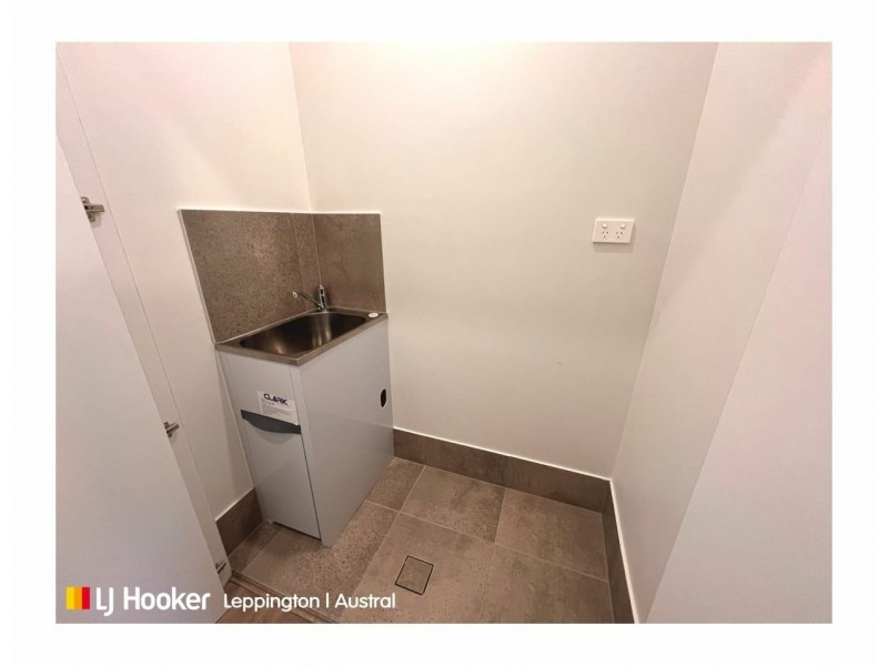 2/24 Dempsey Street, Denham Court NSW 2565