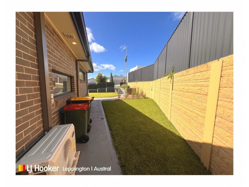2/24 Dempsey Street, Denham Court NSW 2565