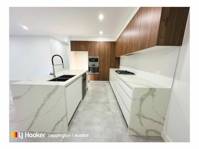 7a Rowan Street, Oran Park NSW 2570