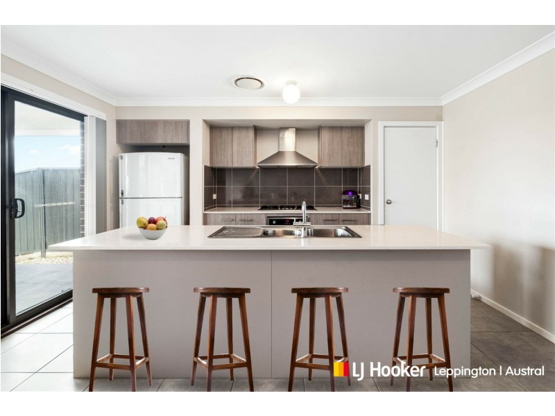 22 Leppington House Drive, Denham Court NSW 2565