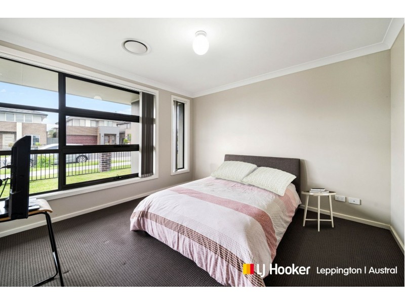 22 Leppington House Drive, Denham Court NSW 2565