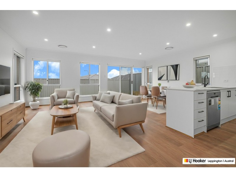 6 Yarra Avenue, Gregory Hills NSW 2557