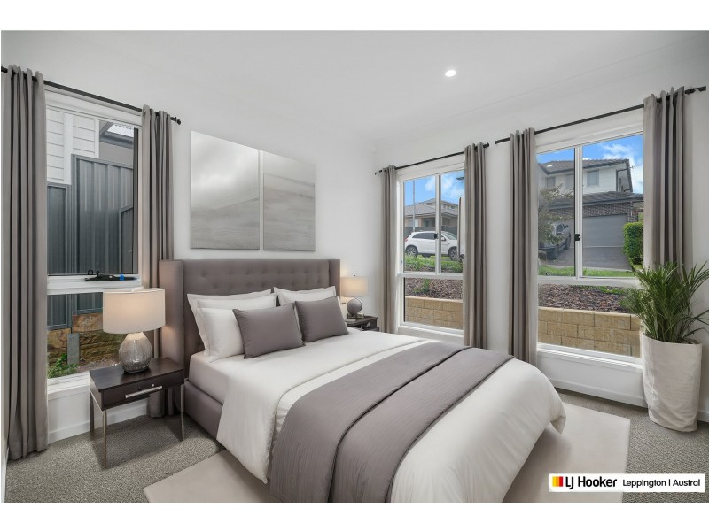 6 Yarra Avenue, Gregory Hills NSW 2557