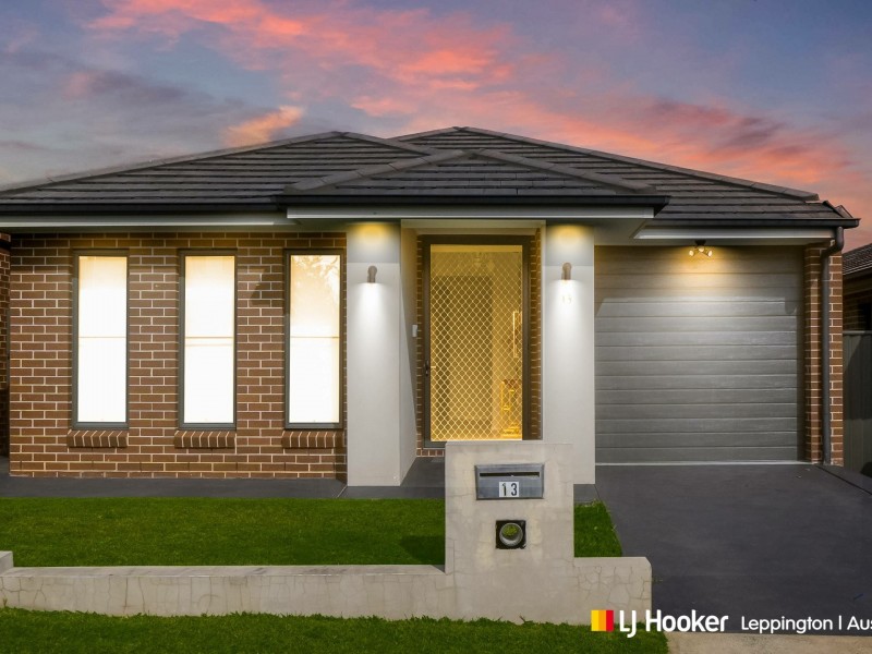 13 Glycine Street, Denham Court NSW 2565