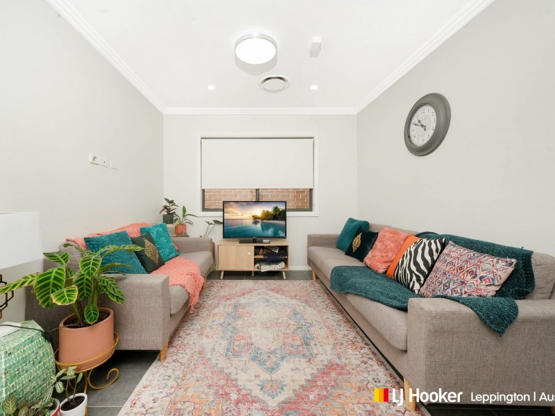 13 Glycine Street, Denham Court NSW 2565