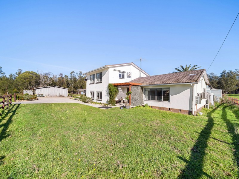 35 Robens Crescent, Catherine Field NSW 2557