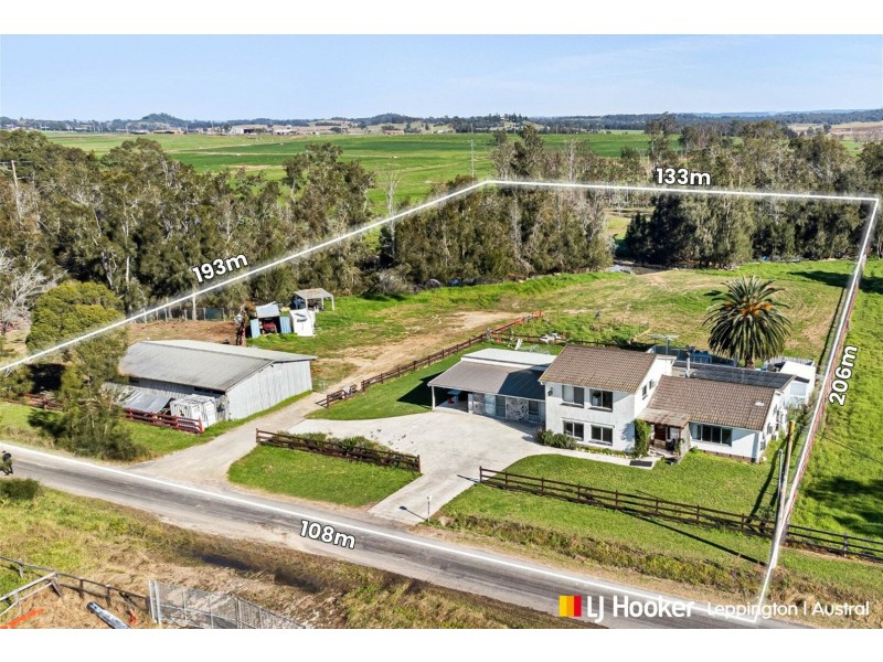 35 Robens Crescent, Catherine Field NSW 2557