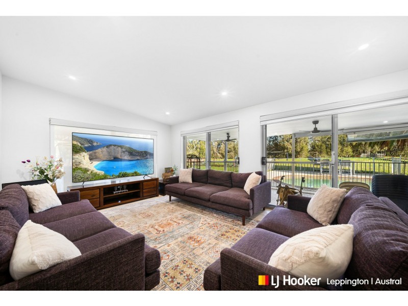 35 Robens Crescent, Catherine Field NSW 2557