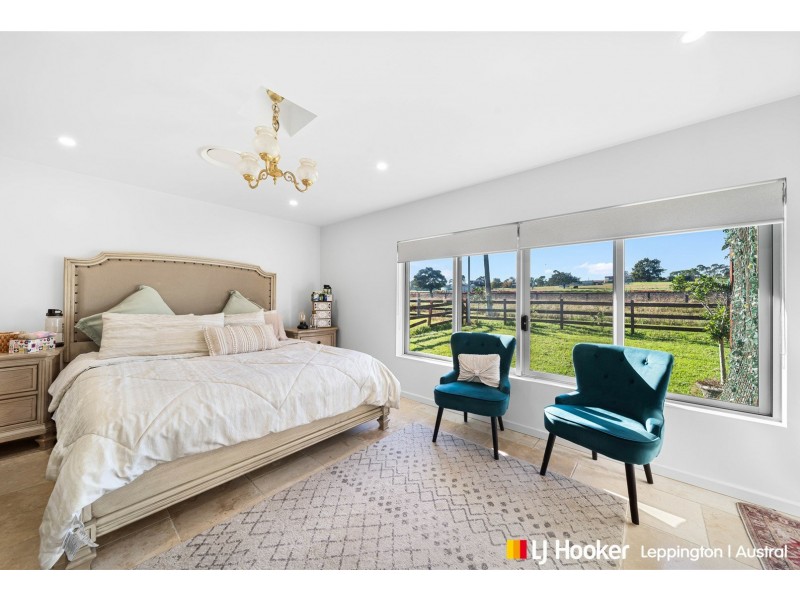 35 Robens Crescent, Catherine Field NSW 2557