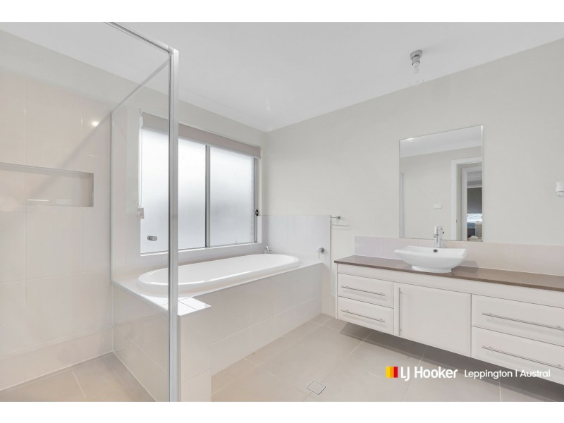 21 Canal Parade, Leppington NSW 2179