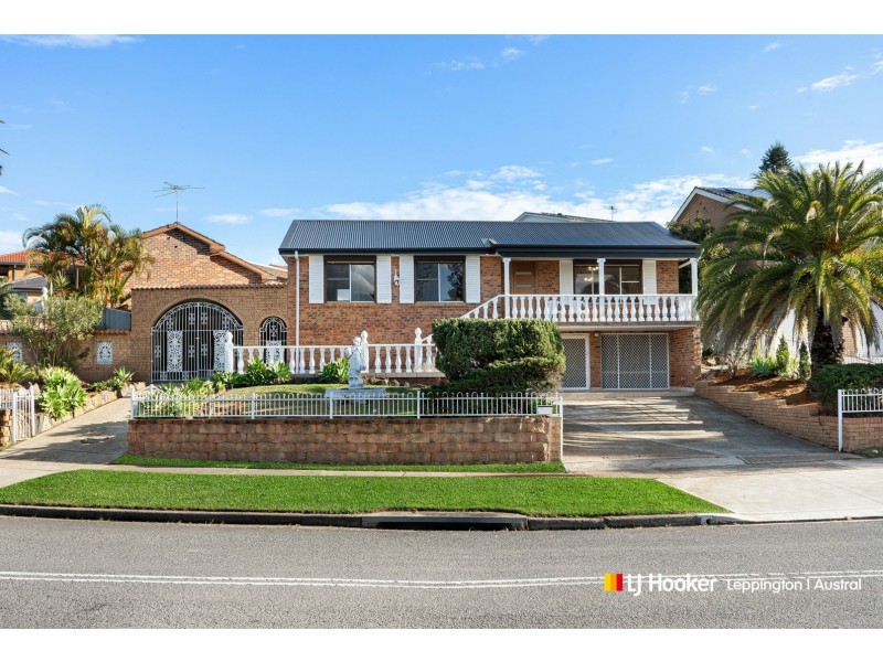 33 St Andrews Boulevard, Casula NSW 2170