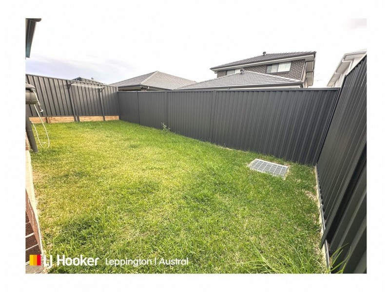 6 Eclipse Street, Oran Park NSW 2570