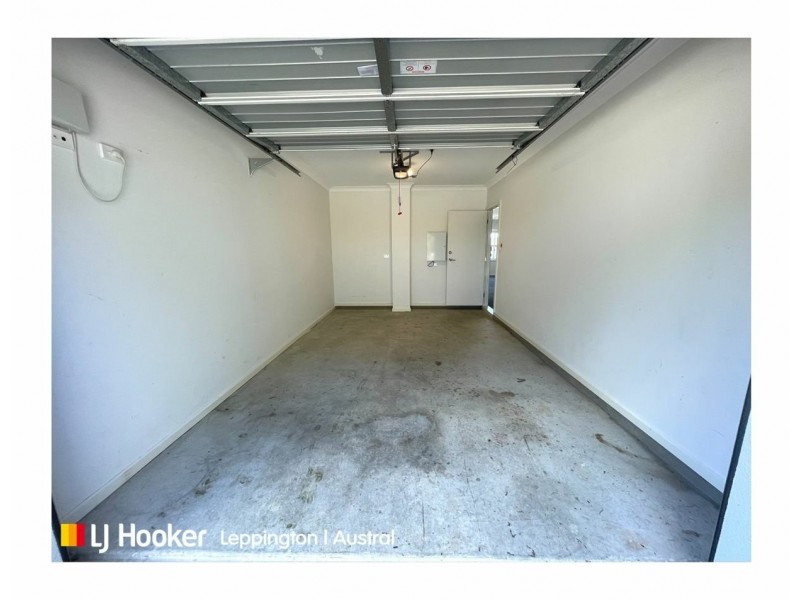 33 Founders Avenue, Leppington NSW 2179