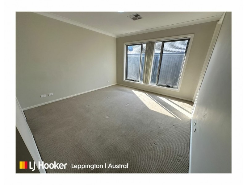 1 Antico Way, Oran Park NSW 2570