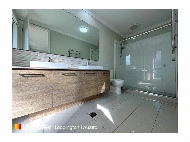 1 Antico Way, Oran Park NSW 2570