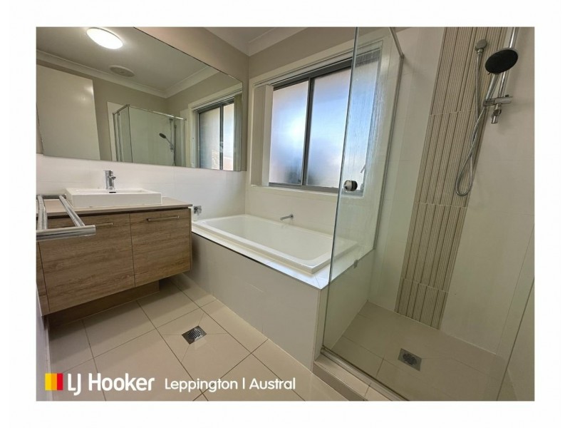 1 Antico Way, Oran Park NSW 2570