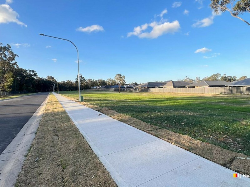 2 Major Roberts Avenue, Tahmoor NSW 2573