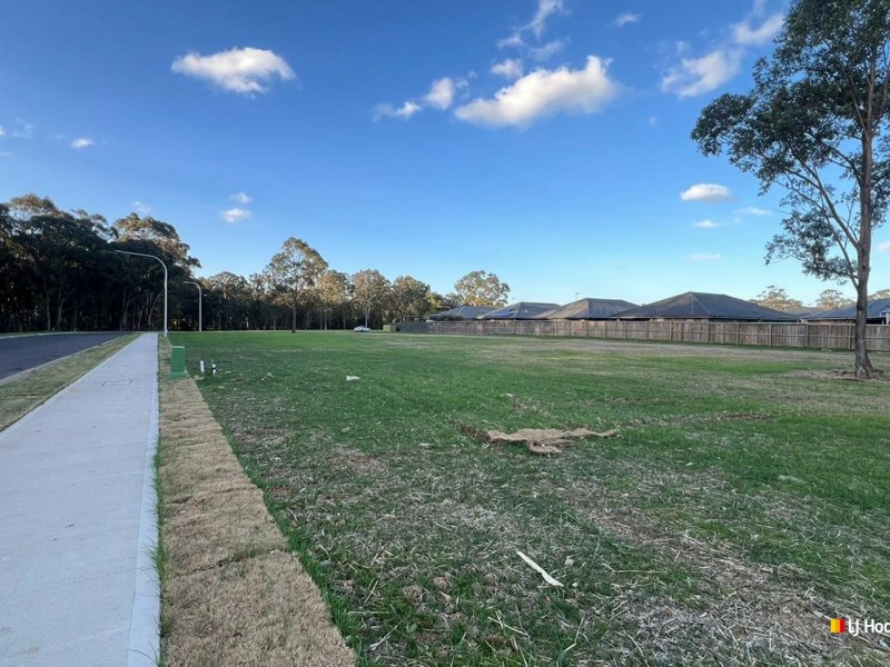 2 Major Roberts Avenue, Tahmoor NSW 2573