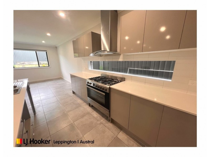 8a Bergin Circuit, Leppington NSW 2179