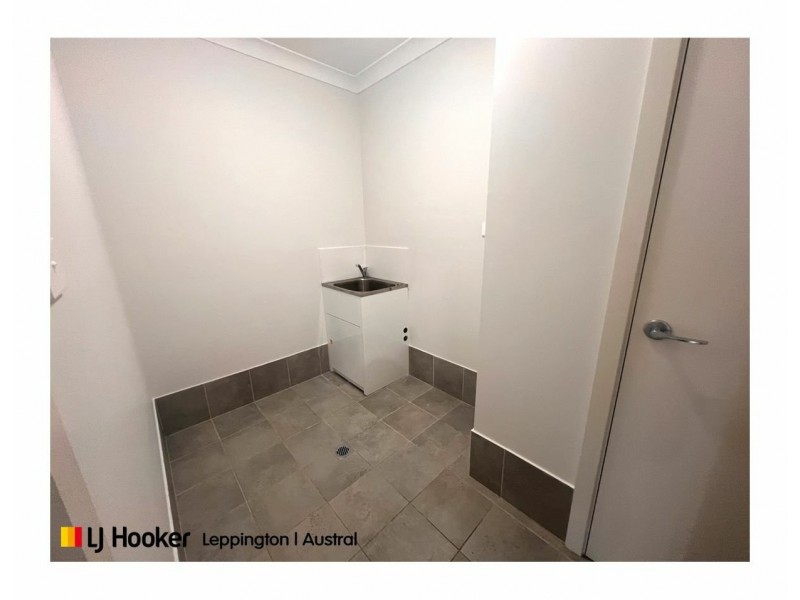 8a Bergin Circuit, Leppington NSW 2179